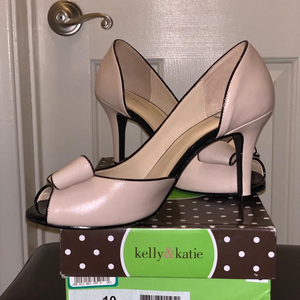 Kelly & Katie Heels - Picture 2 of 4